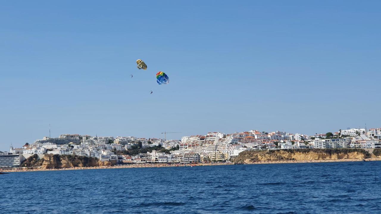 Wonder Charm Guesthouse Albufeira Luaran gambar