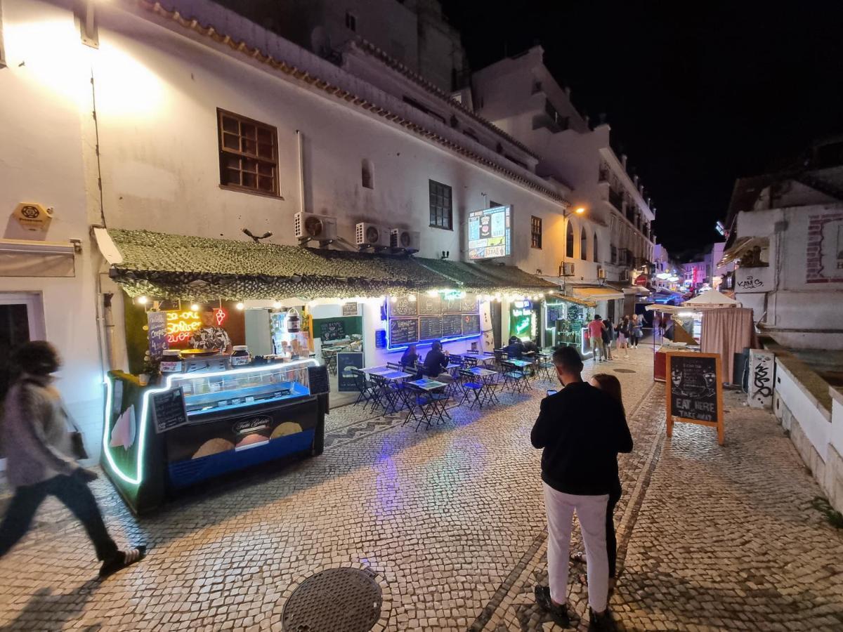 Wonder Charm Guesthouse Albufeira Luaran gambar