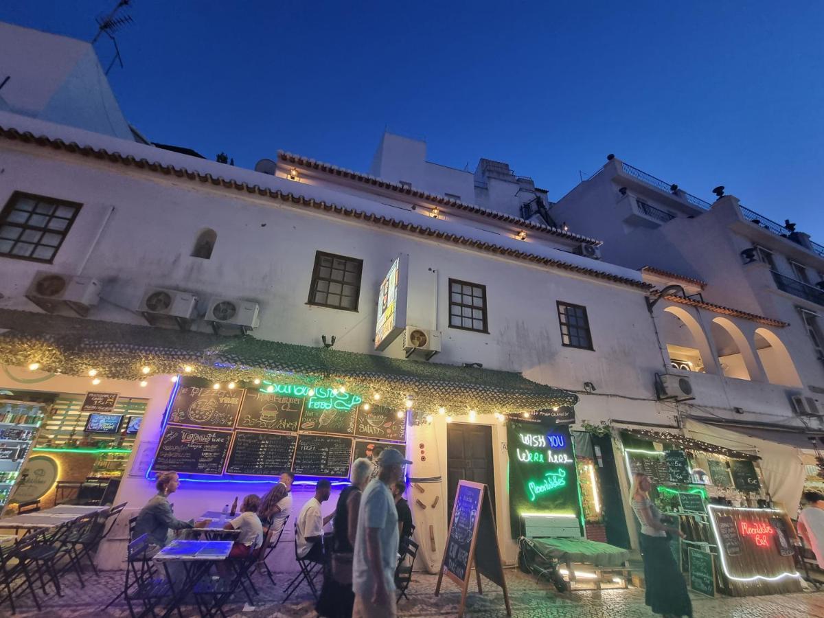 Wonder Charm Guesthouse Albufeira Luaran gambar